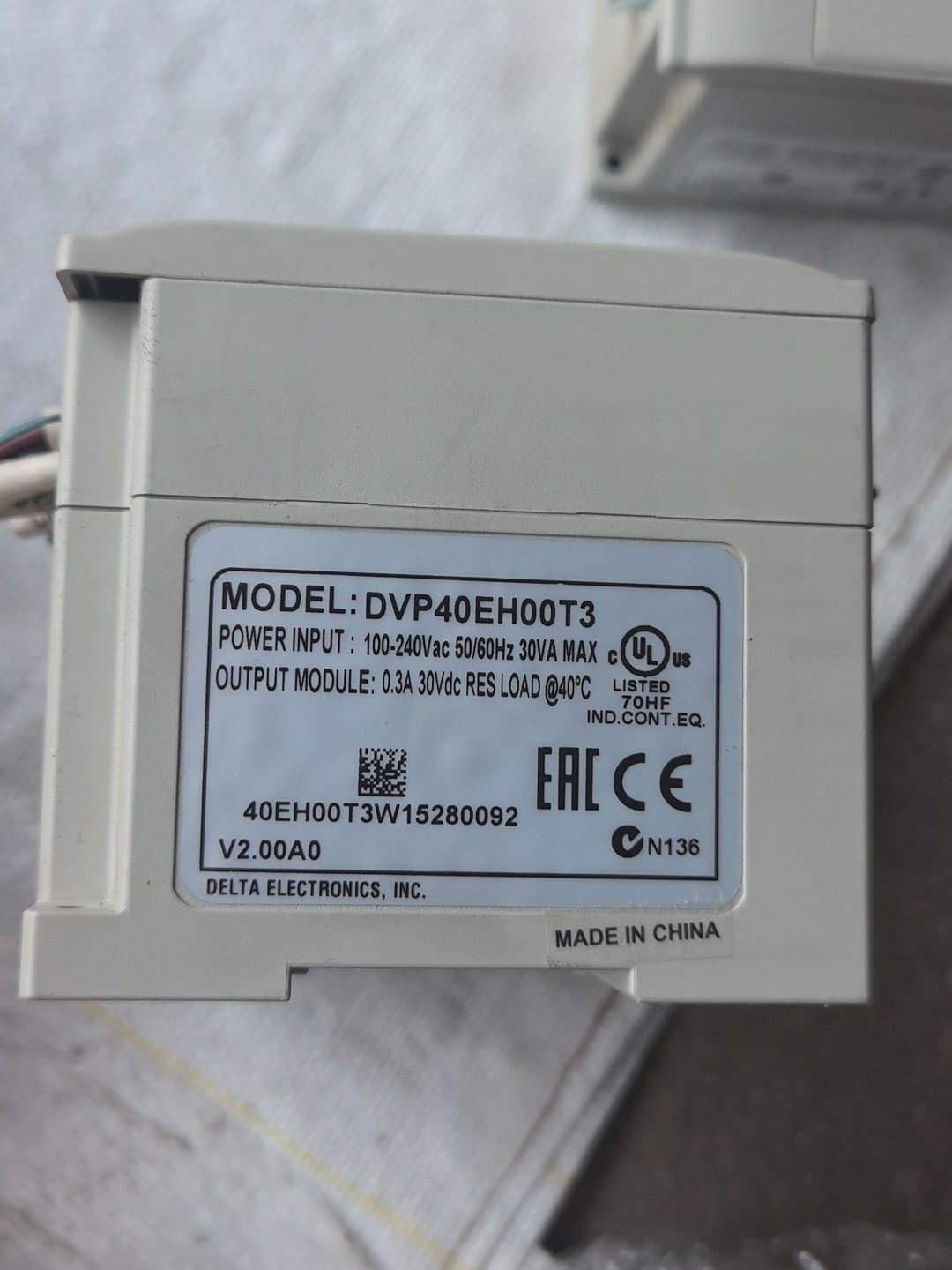 台达PLC DVP40EH00T3，功能正常，成色为实图