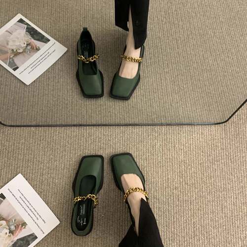 香港覆古时尚玛丽简鞋女士夏季2025新金属炼方头容易匹配乐福鞋