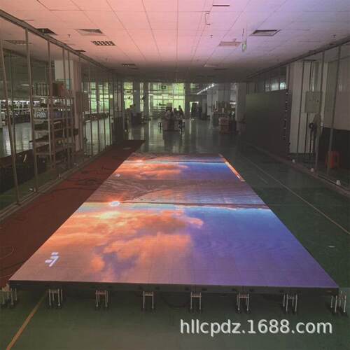 合利来彩屏LED互动感应地砖屏 p4.81轨道铁箱地砖led全彩显示屏