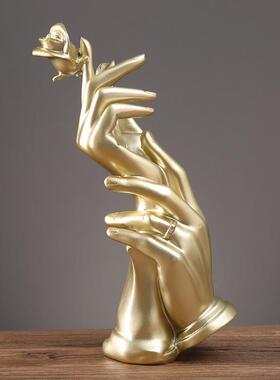 北欧金色手摆件创意人物雕塑模型家居客厅书房床头情侣婚庆装饰品