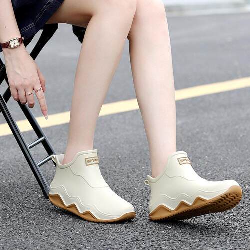 新款短筒雨鞋男女时尚水鞋情侣防水防滑胶鞋保暖厨房工作平底雨靴