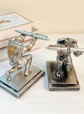 执行官士兵骑士笔座笔插盾牌骑士创意笔筒笔托笔架PENHOLDER 摆件