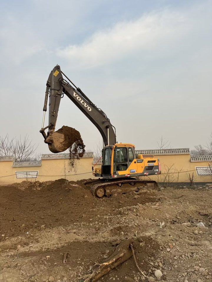 1月16日保定沃尔沃210挖掘机网络拍卖公告