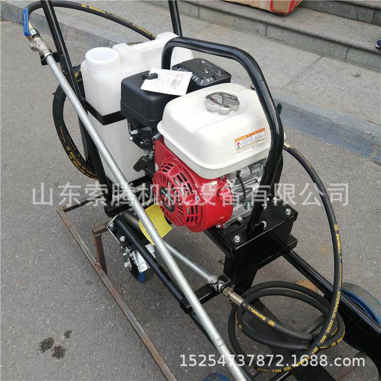 山东索腾道路养护撒布机 乳化沥青喷洒机 厂家手推式洒布车