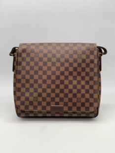 【98新】LV路易威登District中号男士咖啡棋盘格翻盖单肩包N41212
