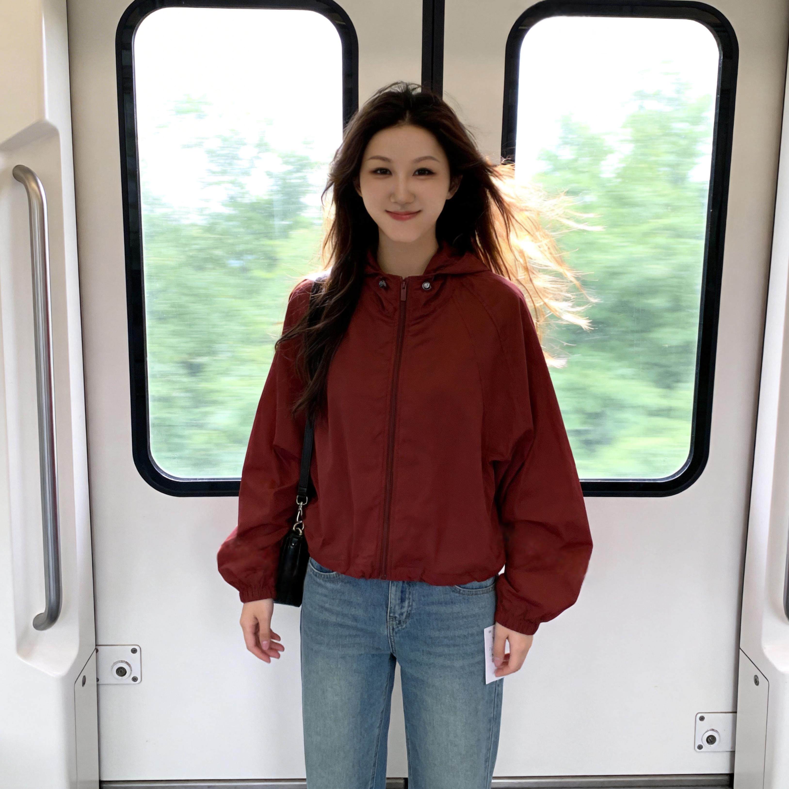 韩版小个子立领连帽拉链外套女2026春夏薄款时尚休闲风防晒冲锋衣