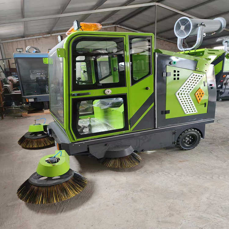 鲁鸿驾驶室电动清扫扫地车 工厂园区清扫卫生尘土扫地机