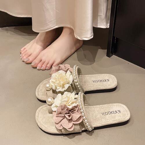 拖鞋女夏外穿2026新款法式晚风配裙子绝美花朵珍珠套趾平底0427d