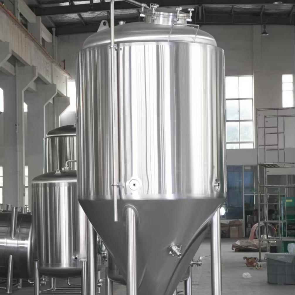 工厂直发全自动啤酒灌装设备不锈钢材质1吨大容量啤酒发酵罐