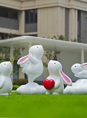 户外卡通兔子雕塑饰品玻璃钢景区商业街人气照片签到展示装饰小工