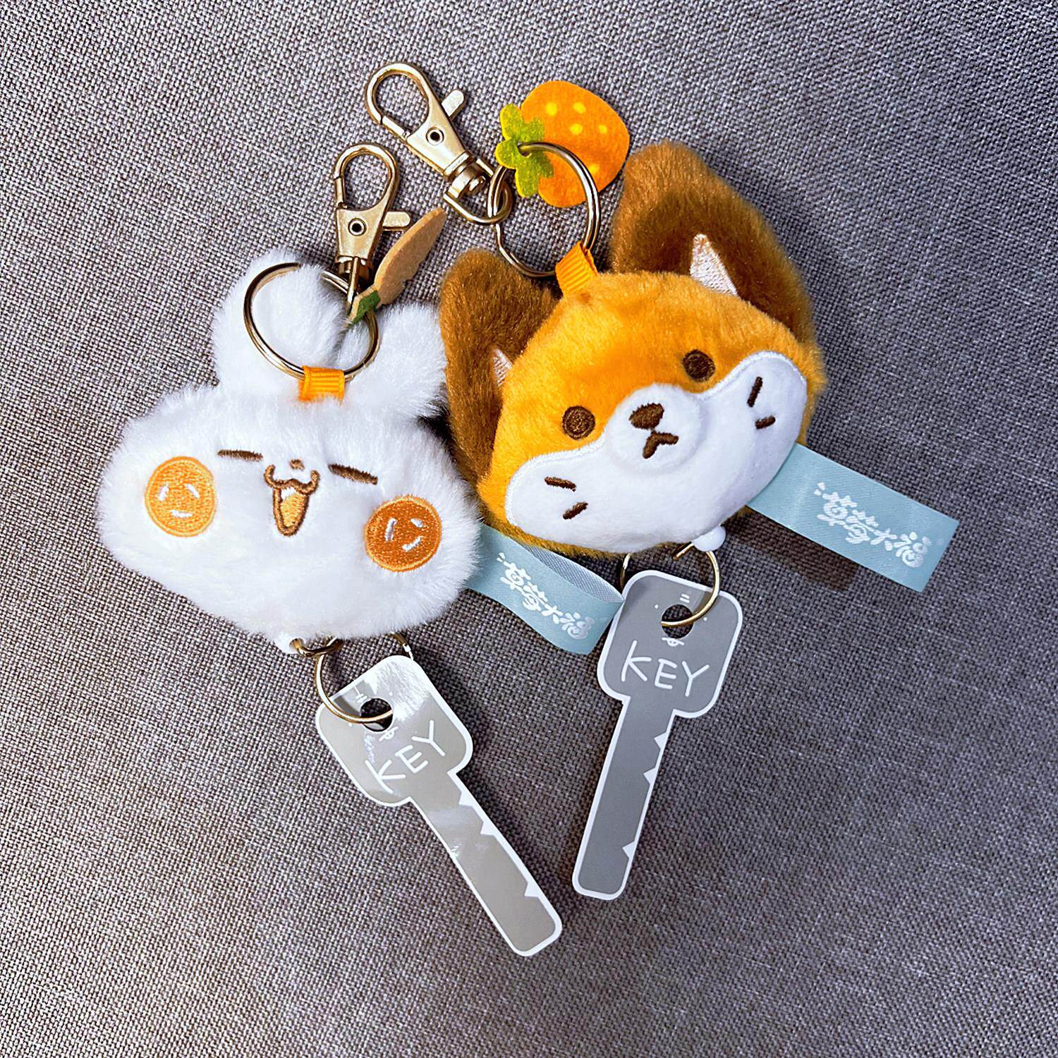 【北里屋】草莓大福狐狸兔子情侣二次元可爱动漫可伸缩钥匙链挂件