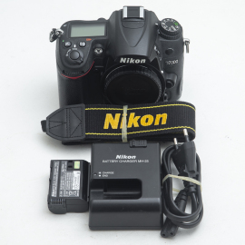 nikon尼康d7000配18-140变焦镜头套机aps画幅，单反相机95新no.6183