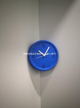 科技装饰纯色墙角简约现代打孔免艺术数字遮孔挂钟静音钟角塑料