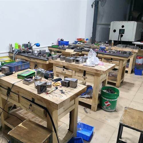 重型木制钳工台 实木工作台原木办公仪器 定制木工桌 模具操作台