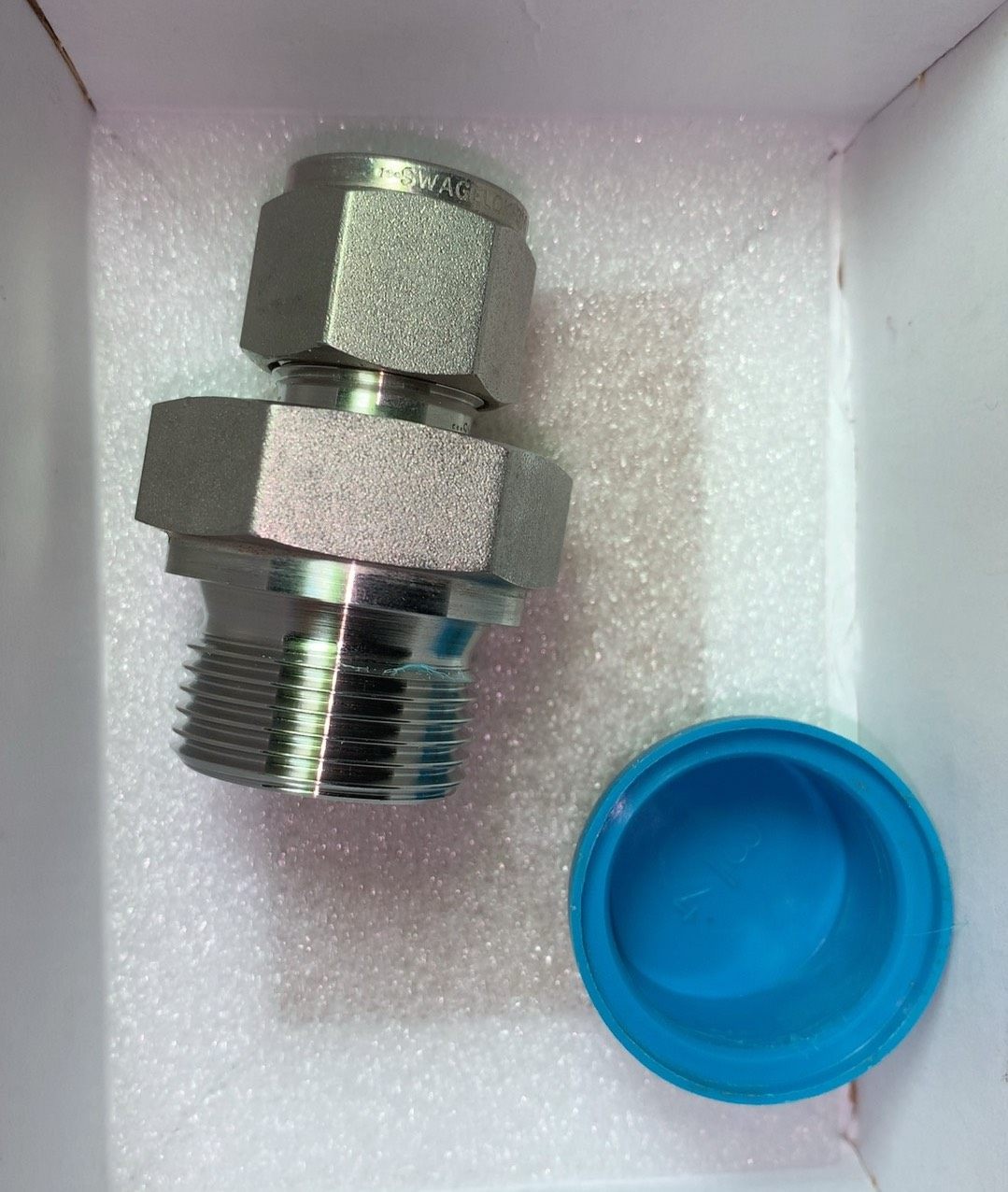 世伟洛克SS-810-1-12RS，不锈钢卡套管接头，外螺纹