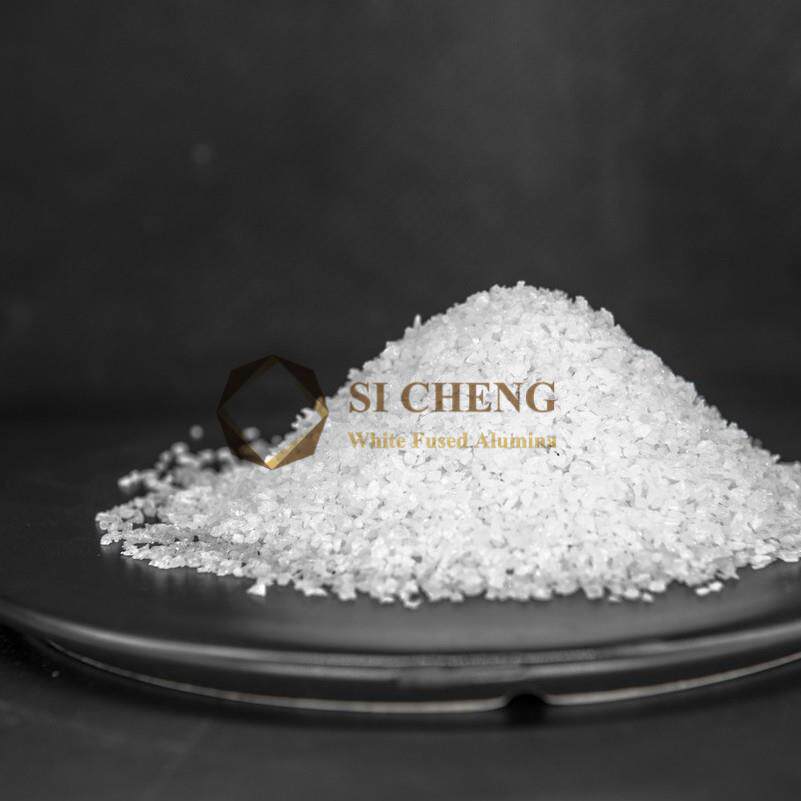工厂现货喷砂研磨级白刚玉12目14目16目电熔氧化铝颗粒
