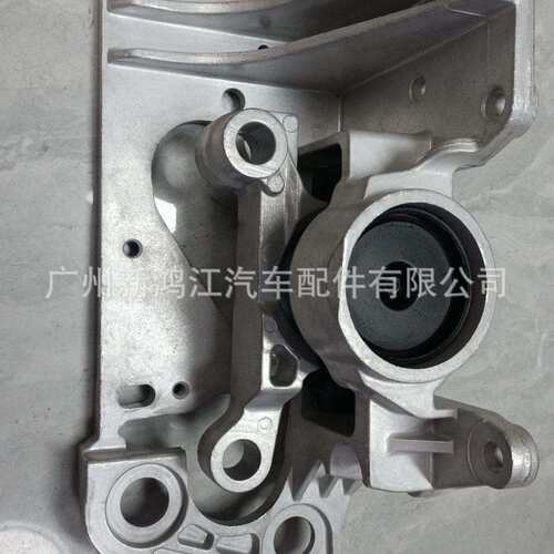 11220-1V30A 11210-1V30B SERENA C26机脚胶工厂供应