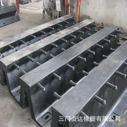 DA300型拱形舷梯橡胶护舷GD码头船舶橡胶防护舷块D型 橡胶防撞条