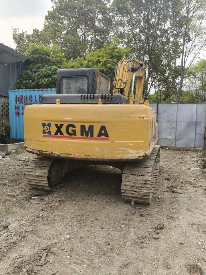 4月8日成都厦工XG815FL（国三）型履带式液压挖掘机网络拍卖公告