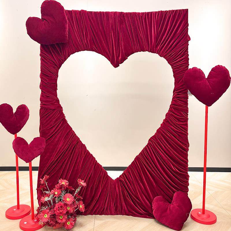 红色丝绒背景布爱心抱枕装饰生日婚礼结婚氛围感拍照道具kt板相框,节庆用品/礼品,婚房布置套装,淘宝优惠券,粉丝福利购,淘宝优惠卷