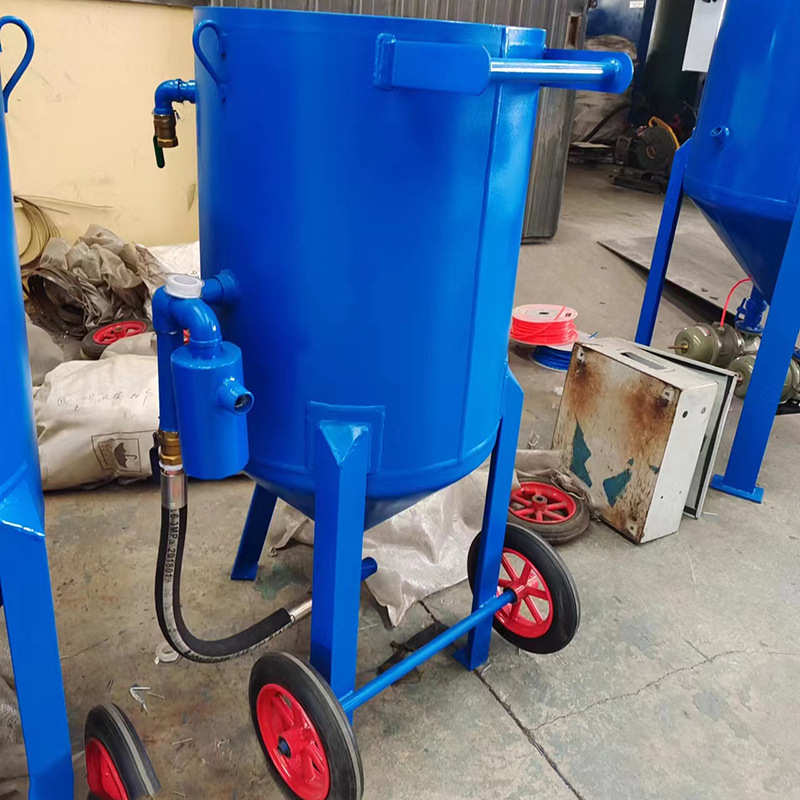 气动喷砂机厂家小型手动喷砂机加工大型移动自动除锈喷砂机