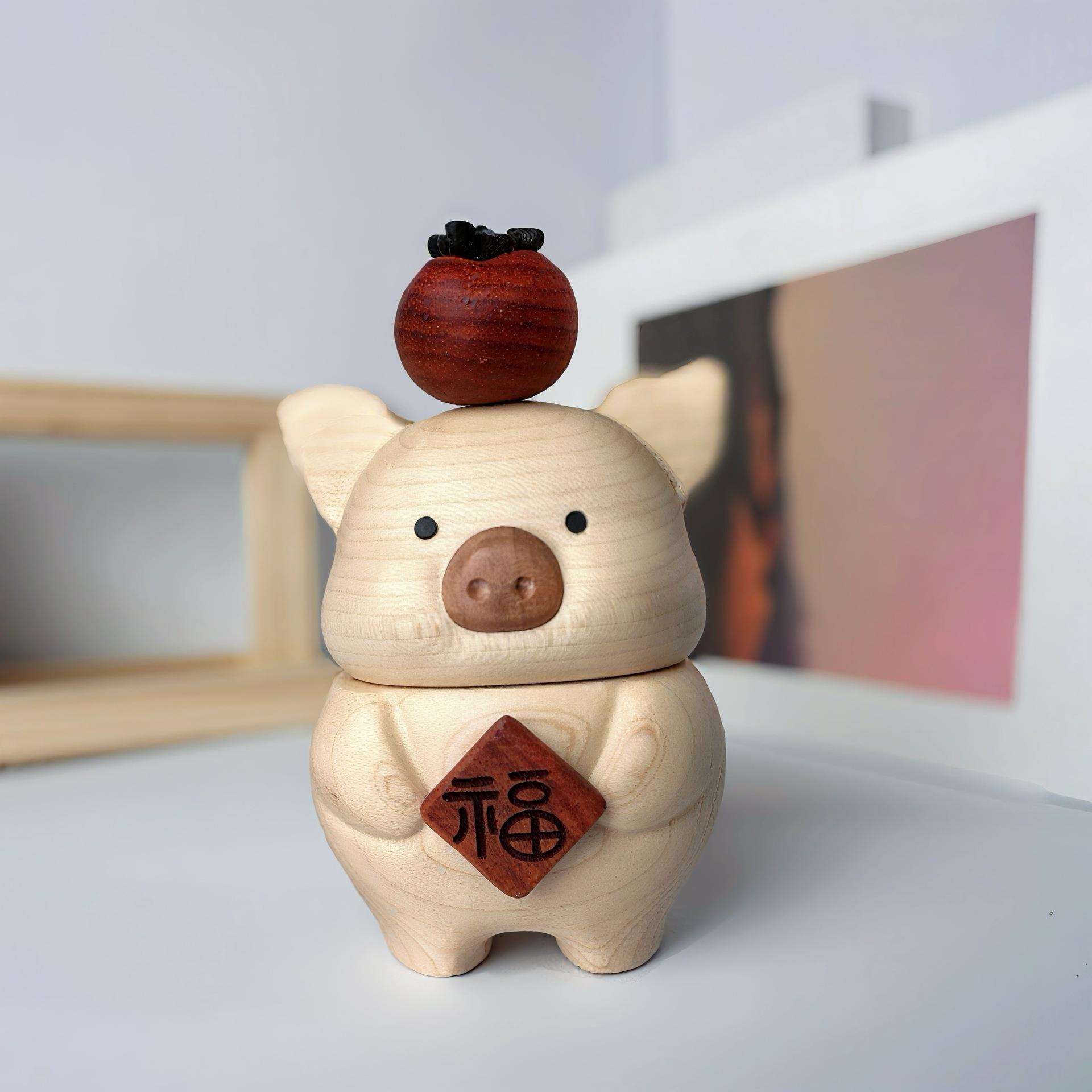 厂家直销手工雕刻小猪造型牙签盒环保实用小工具客厅餐厅摆件木艺