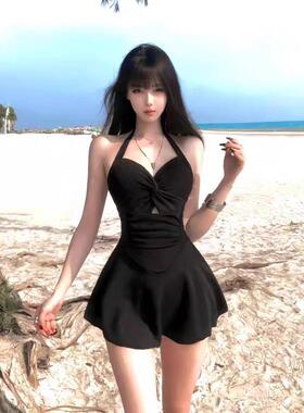 泳衣女款2026新款黑色高级感裙式连身显瘦遮肉沙滩度假性感0508e