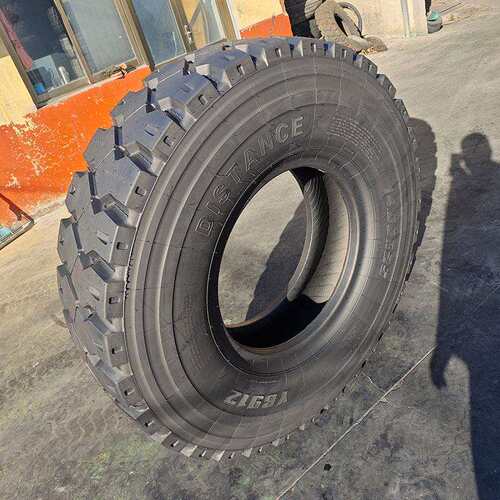宽体车轮胎 1400R25 1600R25宽体自卸车矿全钢丝工程机械轮胎