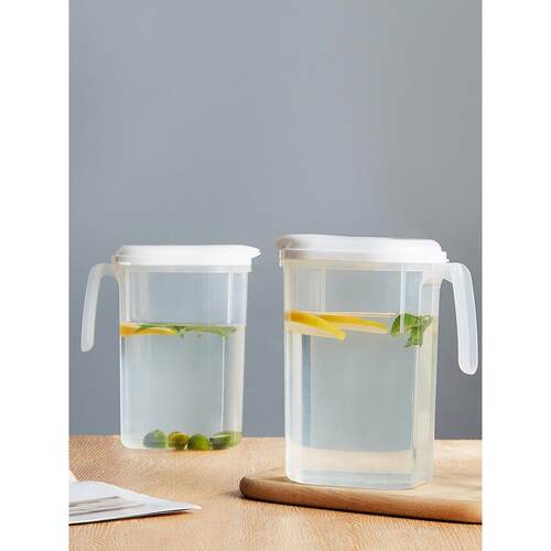 Japanese-style large capacity plastic water pitcher for cold
