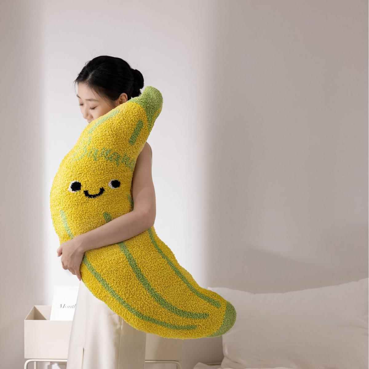 半边绒针织抱枕大香蕉抱枕客厅沙发靠枕靠背样板房卧室腰靠