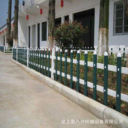 化带济宁VPC草坪护栏社区围栏园栏林防护围花池草坪栅栏绿草坪护