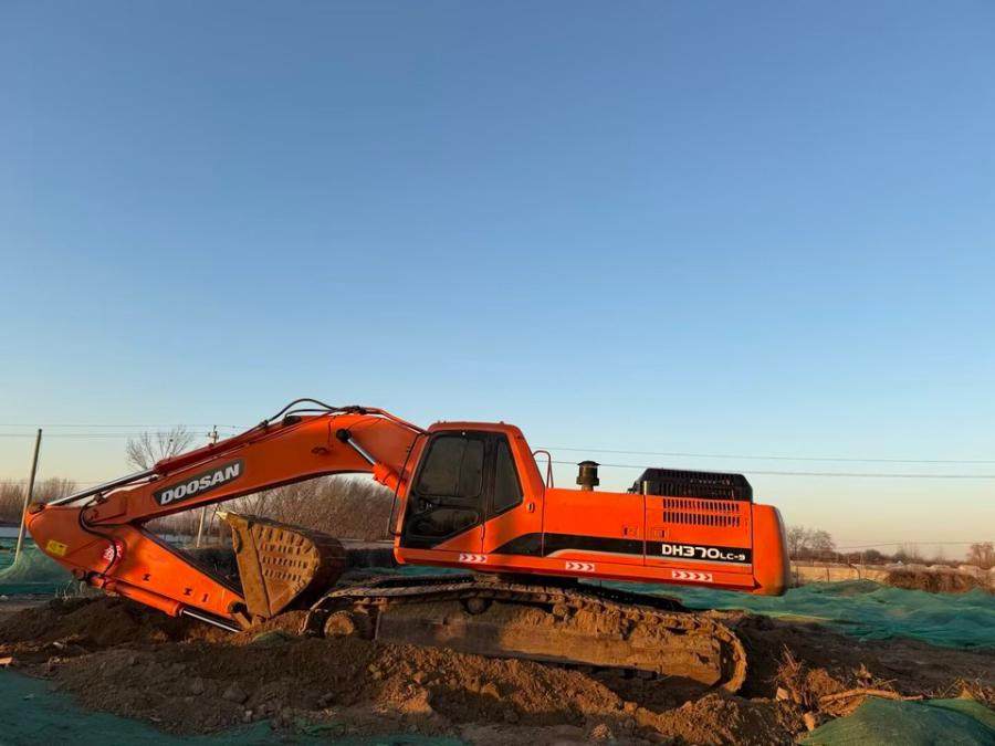 1月28日保定斗山370挖掘机网络拍卖公告