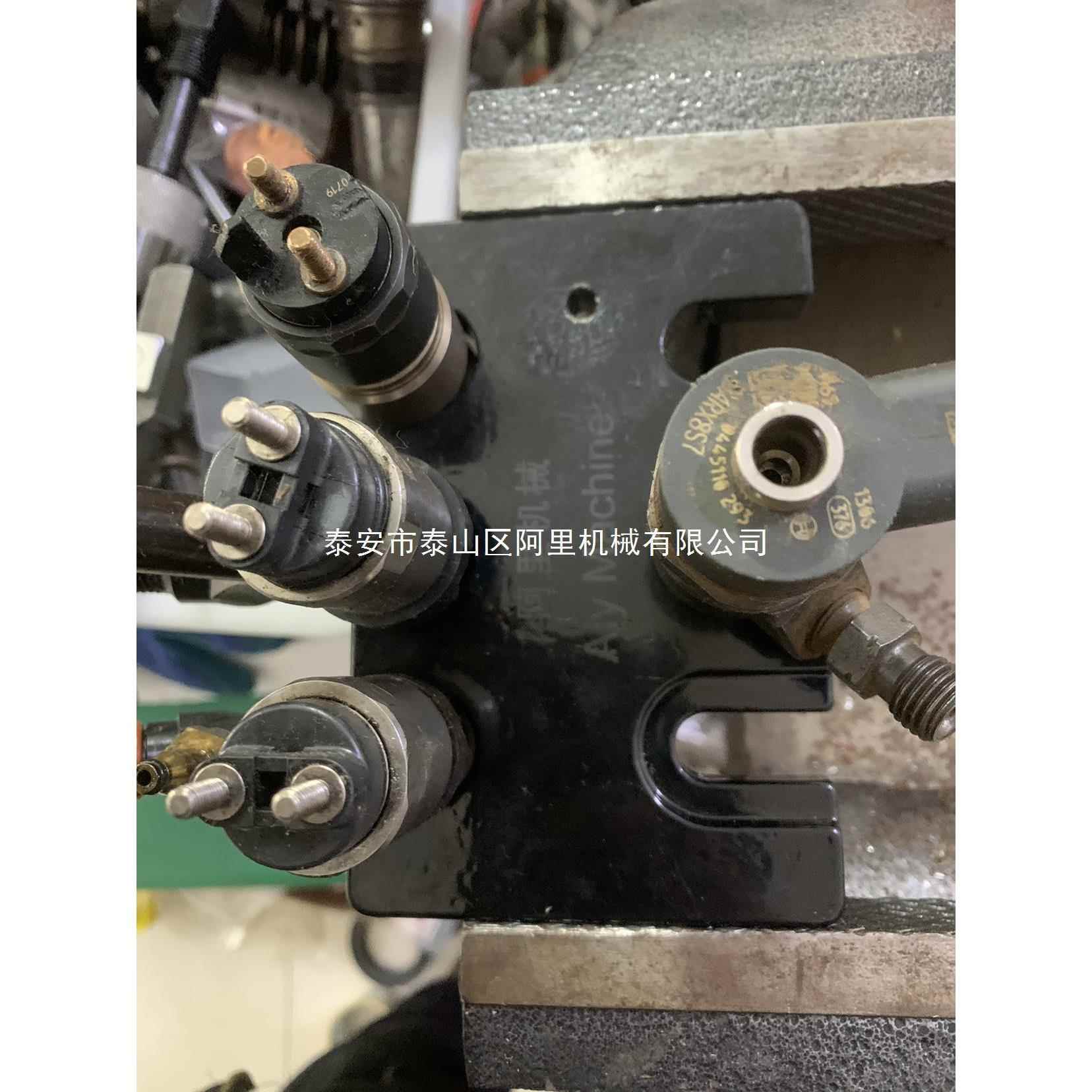 喷油器拆装固定架 台钳拓展架 喷油器台钳支架 拆装喷油器多用