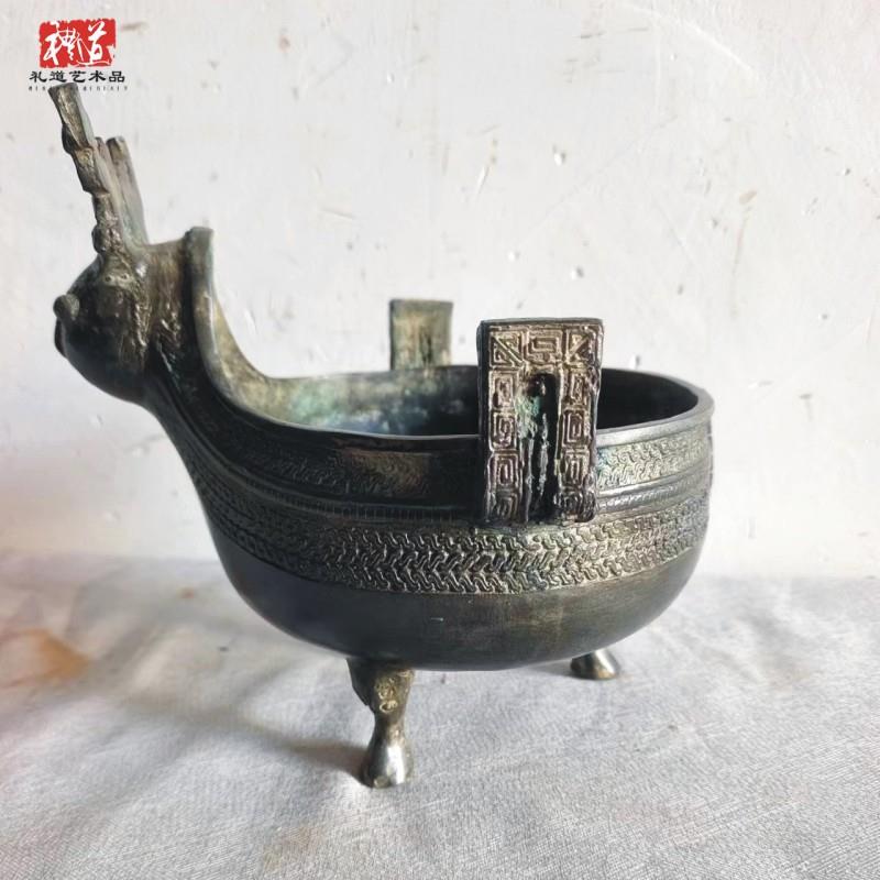 古代青铜器战国云雷纹兽首铜圆鼎摆件桌面装饰影视道具博物馆陈设