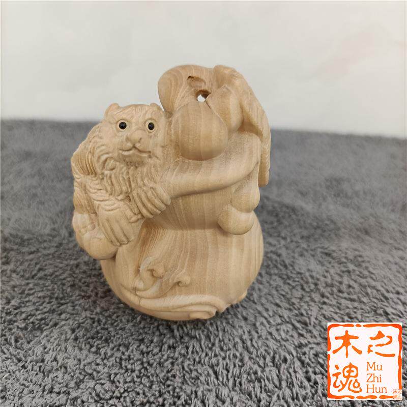 小叶黄杨木雕刻手把件复古生肖猴子家居汽车摆件灵猴葫芦挂件工艺