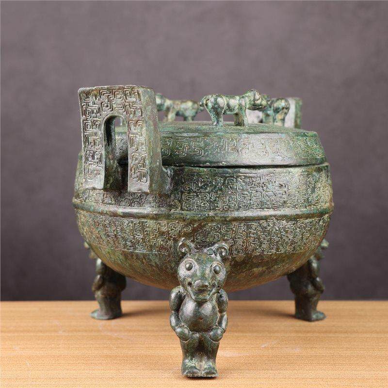 河北博物馆1:1西汉四兽纽熊足铜鼎 仿古青铜器 纯铜鼎带盖鼎 厂家