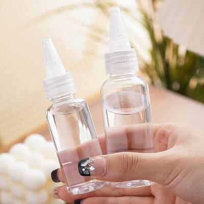 Clear pointed squeeze bottle, plastic dropper bottle, small