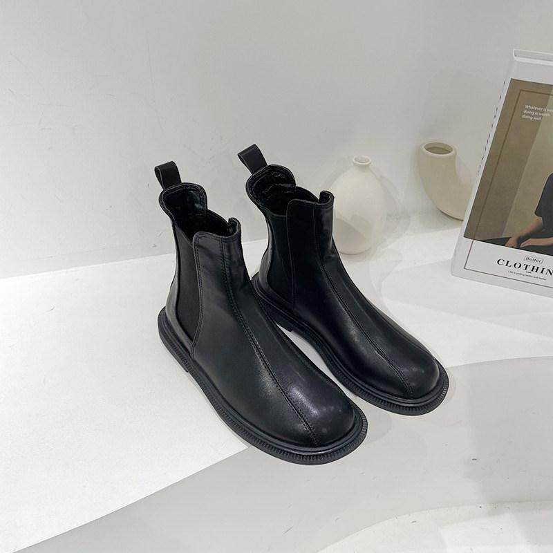 香港短靴女2025年夏季新款切尔西烟筒靴踝靴爆款瘦瘦靴平底马丁靴