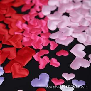 热销小号爱心海绵花瓣 手抛花婚房布置心形床撒撒花2cm2000个