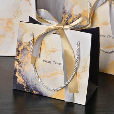 Gift bags, gift carrying bags, clothing bags, candy packagin