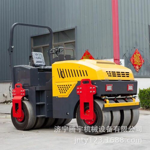 座驾式双胶轮压路机 前后胶轮压路机厂家 驾驶型前四后四压路机