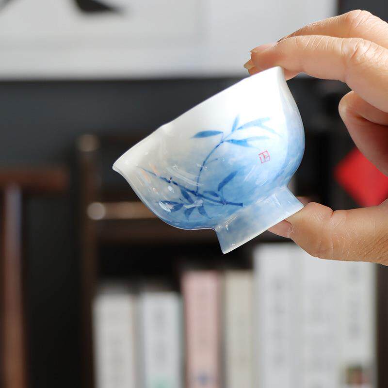 新款德化白瓷手绘竹茶杯陶瓷功夫茶品茗杯花瓣型主人杯单杯大茶盏
