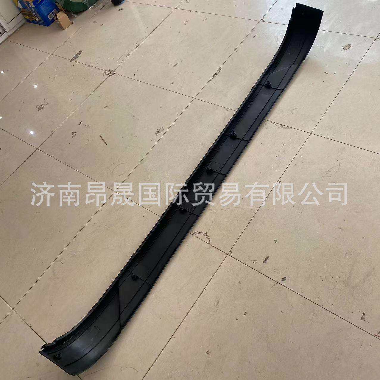 跨境中国重汽HOWO汕德卡配件豪瀚NJN7G保险杠副杠WG9525930202
