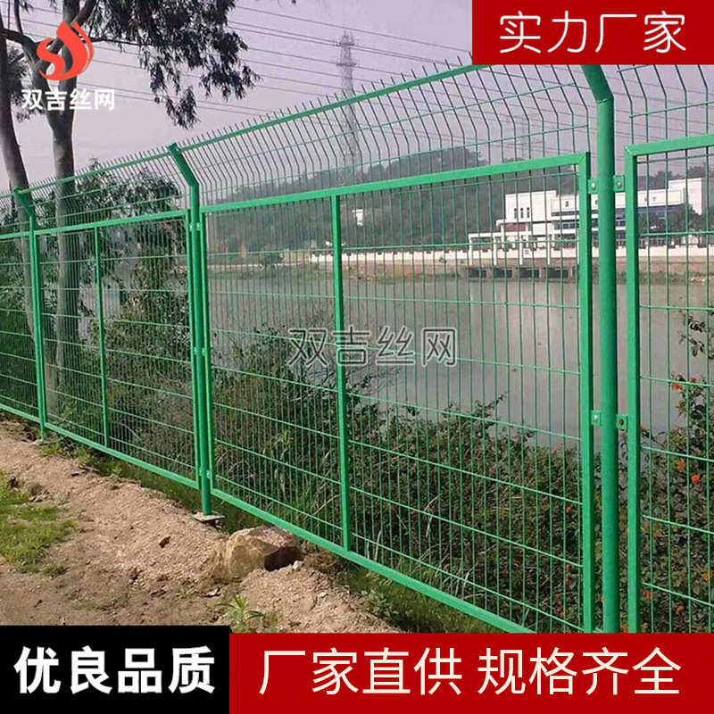 操场运动场室外体育学校防护网围网金属篮球场铁丝武汉湖北围栏