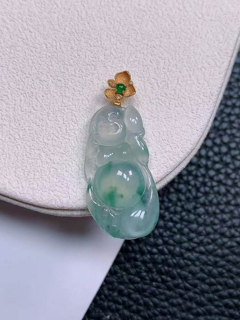 天然真品翡翠正品 水润细腻气质18k金镶嵌冰飘阳绿花逍遥佛吊坠