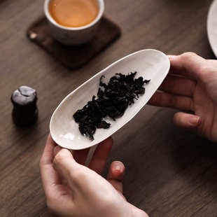 陶瓷茶则日式 粉引赏茶荷醒茶分茶器柴烧仿古茶具茶道配件茶荷取茶