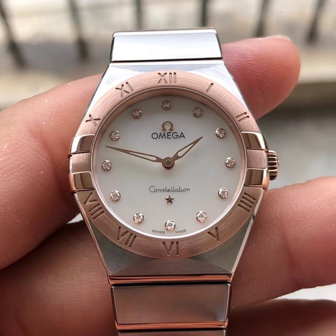 [9.8新]欧米茄星座手表女款贝母表盘石英腕表131.20.28.60.55.001