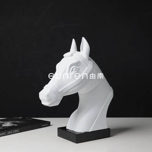 由南现代简约半身马头工艺品摆件客厅家居装饰桌面玄关树脂装饰品