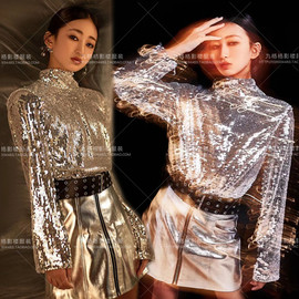 女童银色走秀科技风服装元宇宙创意主题模特演出服儿童写真艺术照