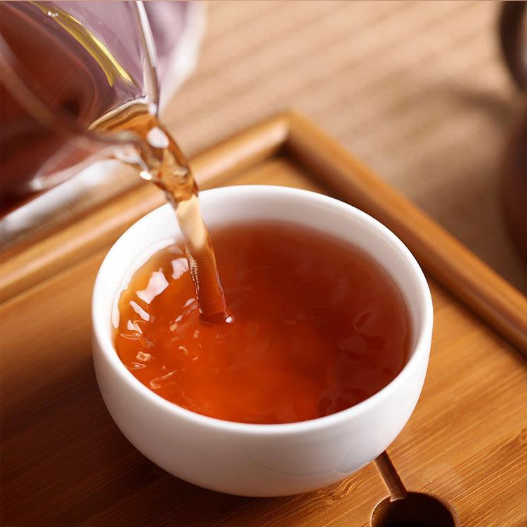 宫廷普洱 普洱茶熟茶七子饼 陈年勐海金芽 金芽2018年